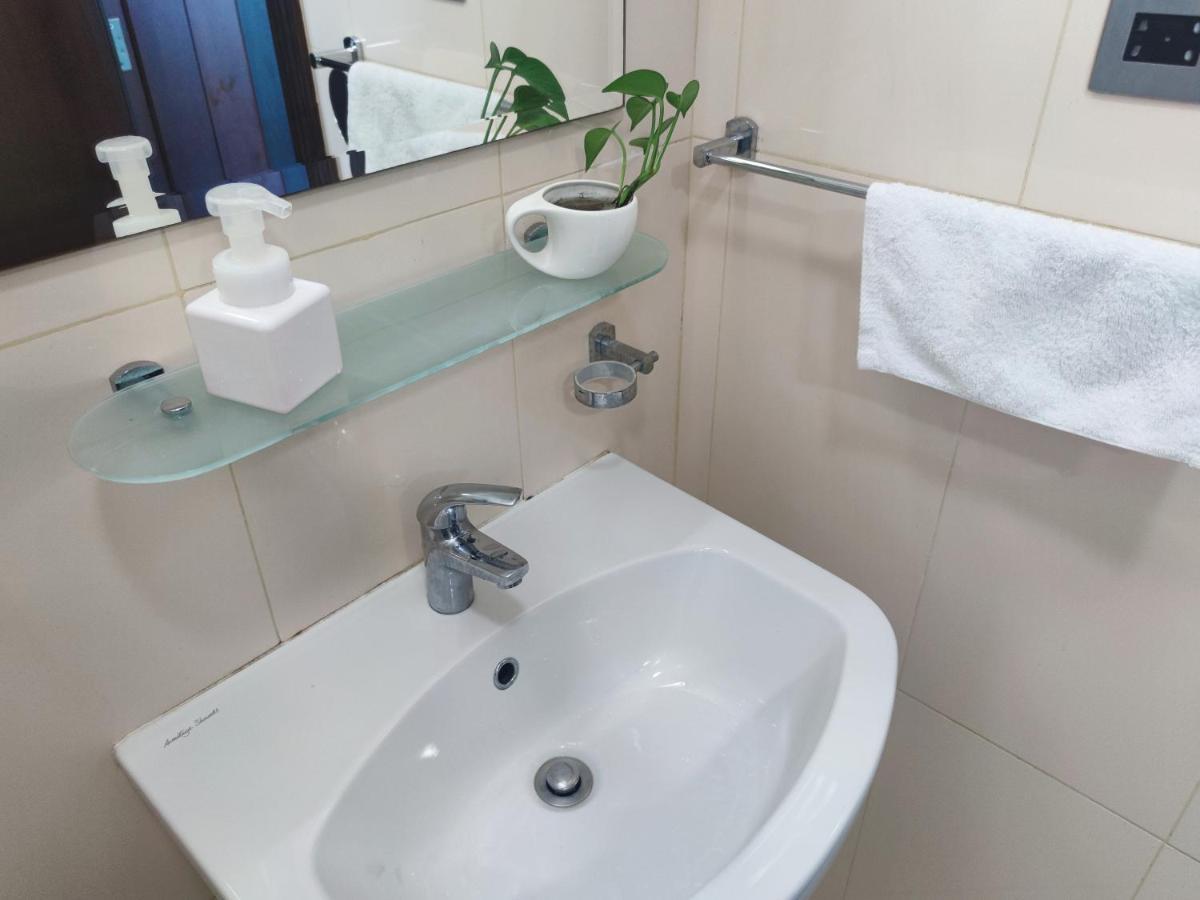 Abu Dhabi Cozy Mangrove View, Seaview 1 Bedroom 1 Partition Apartment Not Hotel Eksteriør billede